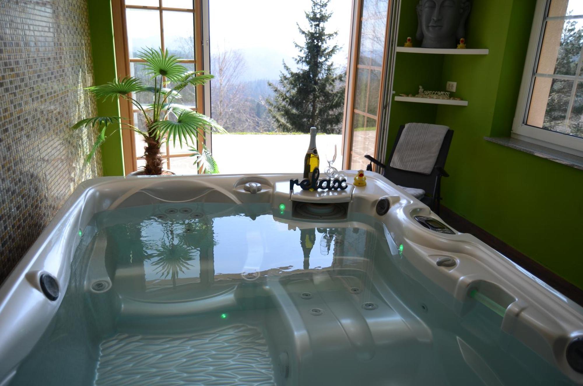 Holiday Home With Hot Tub And Sauna Sabina Rovte Ngoại thất bức ảnh